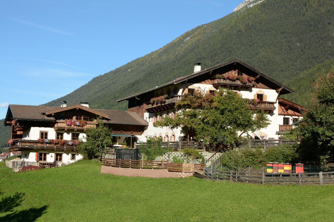Fleckhof Hotel Neustift im Stubaital Bagian luar foto